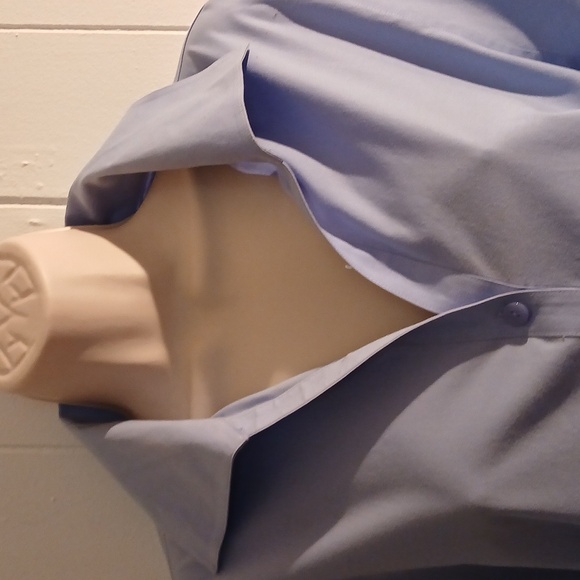 Talbot, basic button-down shirt.. - Picture 2 of 5